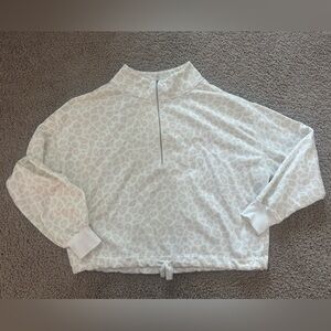 Old navy leopard pull over size small